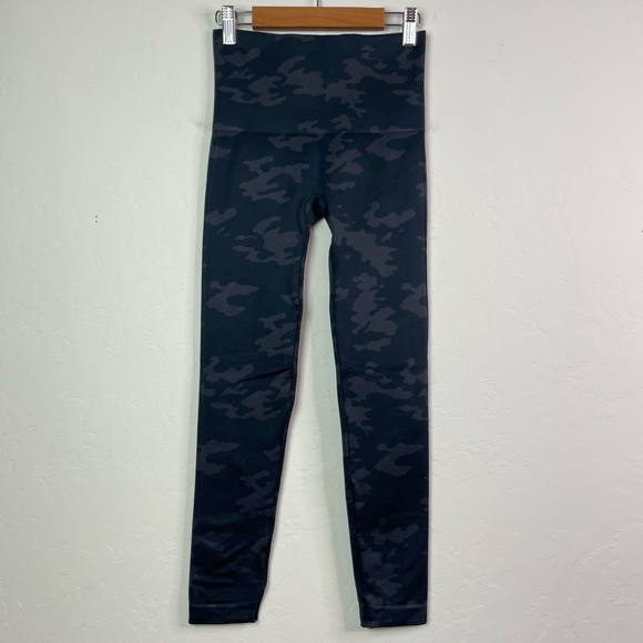 Spanx Look at Me Now Seamless High-Waisted Full Length Camo Leggings Sz S NEW - Picture 4 of 16